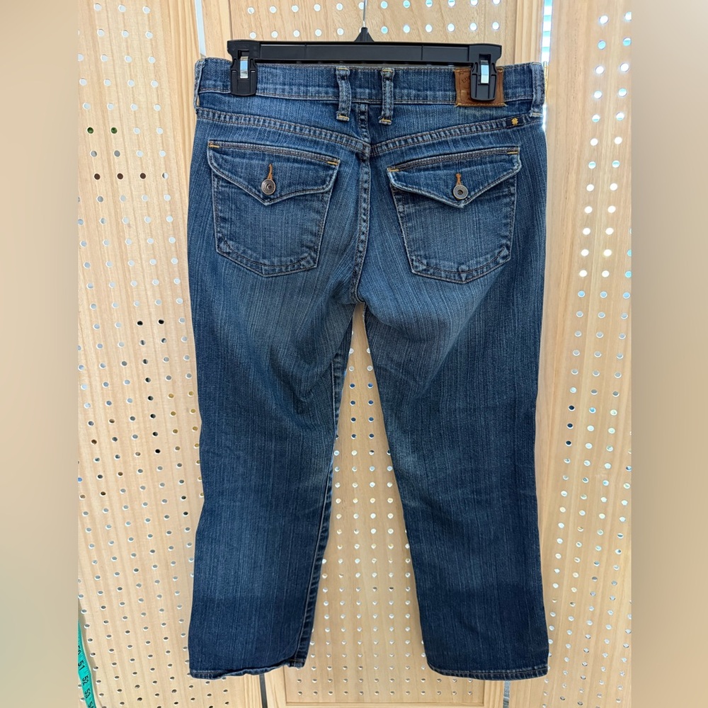 Leaving my Closet Soon!
Lucky Brand Women's Dark Blue Sweet’N Crop Jeans 2/26 - Picture 2 of 4